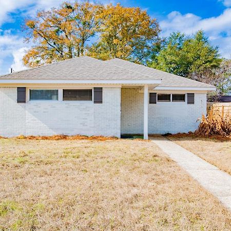 House In Mobile Newly Renovated! Quiet & Centrally Located! المظهر الخارجي الصورة
